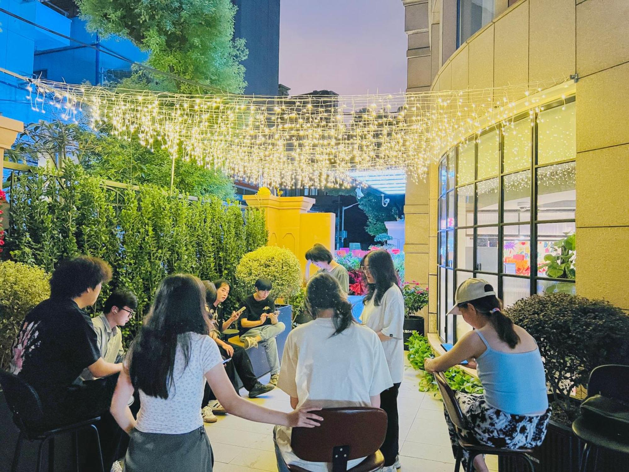Dayin Garden Hotel -Near People'S Square & Nanjing Road-Large Social Area -Bar -Cafe -Gym -Free Laundry Luggage Storage -24H Front Desk-English Service Shanghai Extérieur photo
