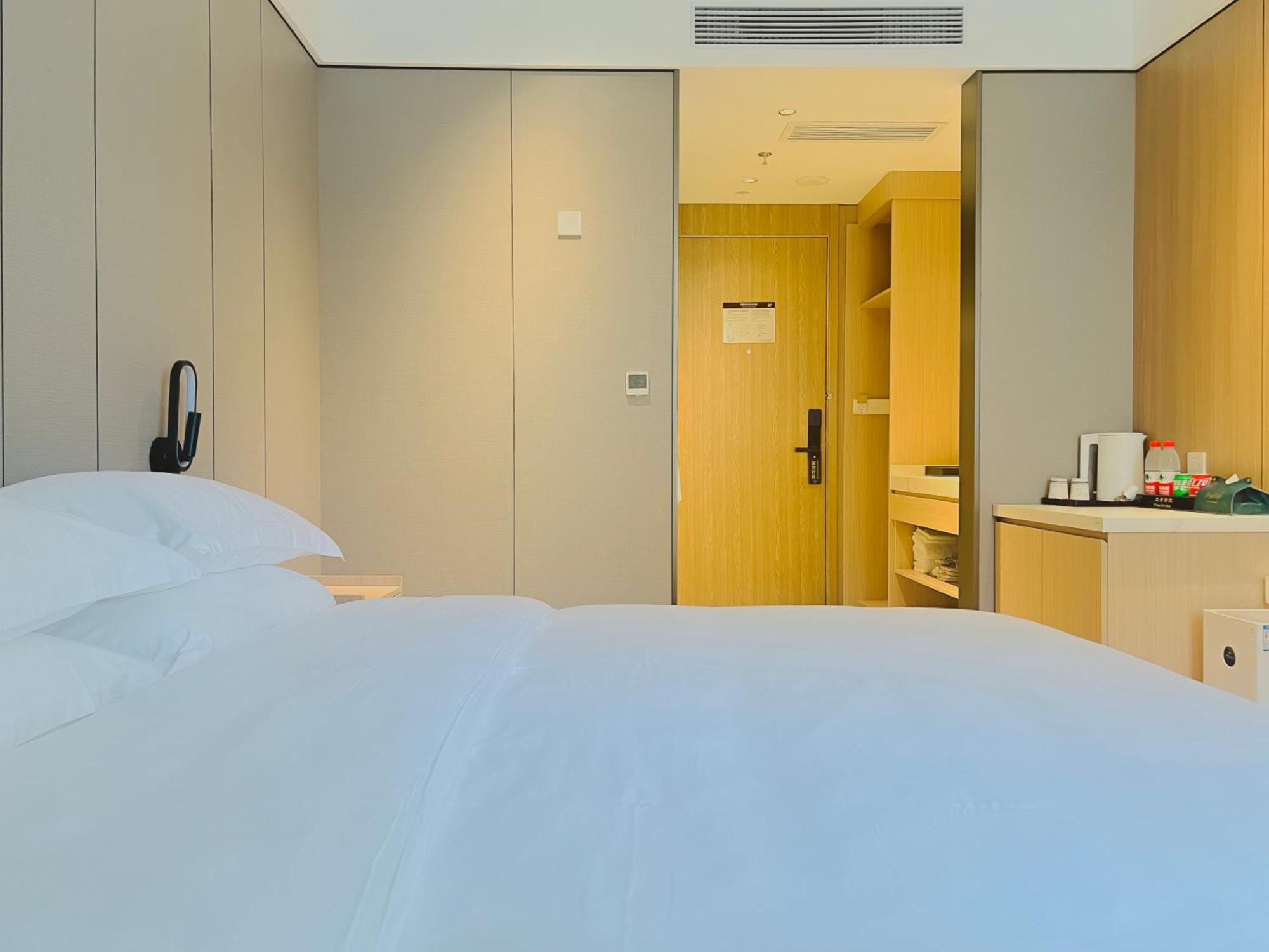 Dayin Garden Hotel -Near People'S Square & Nanjing Road-Large Social Area -Bar -Cafe -Gym -Free Laundry Luggage Storage -24H Front Desk-English Service Shanghai Extérieur photo