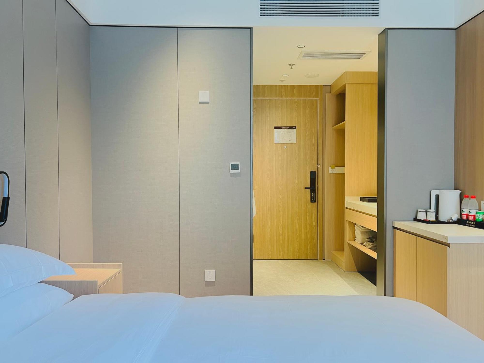 Dayin Garden Hotel -Near People'S Square & Nanjing Road-Large Social Area -Bar -Cafe -Gym -Free Laundry Luggage Storage -24H Front Desk-English Service Shanghai Extérieur photo