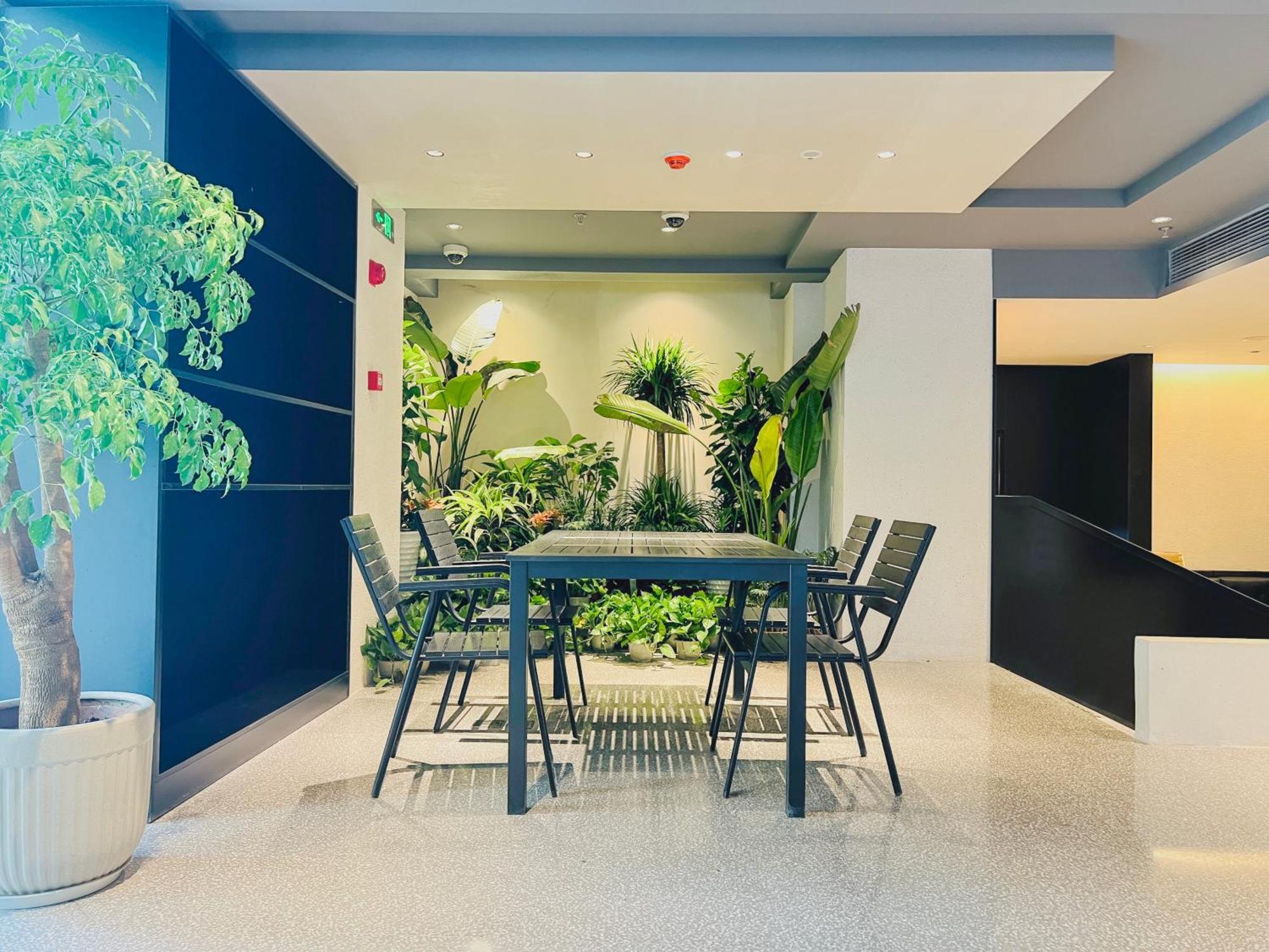 Dayin Garden Hotel -Near People'S Square & Nanjing Road-Large Social Area -Bar -Cafe -Gym -Free Laundry Luggage Storage -24H Front Desk-English Service Shanghai Extérieur photo